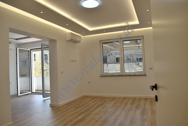 Apartament 2+1 me qira ne Qender te Tiranes